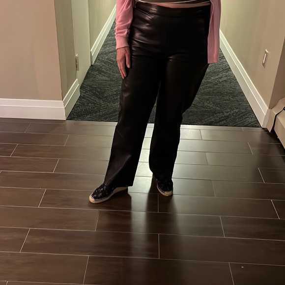 Real leather pants, size 8 (probably closer to a six) - Picture 3 of 9